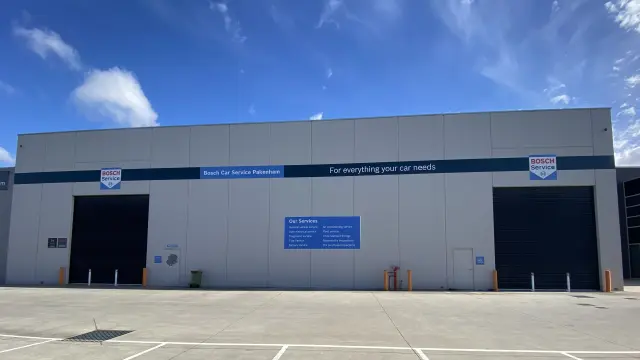 The team for mechanics at the Bosch Car Service Pakenham
