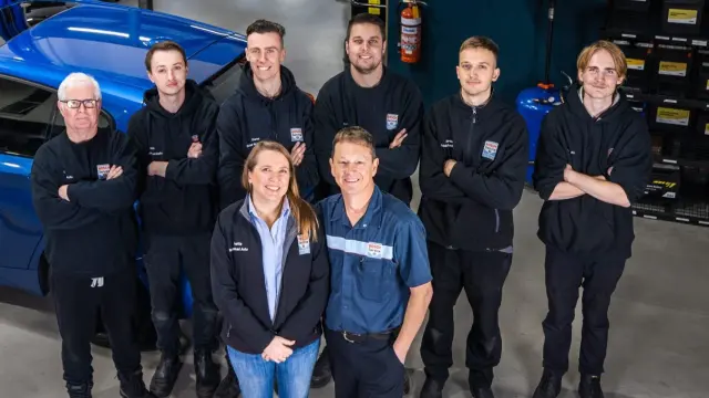 Bosch Car Service Kingswood Team of Mechanics. 
