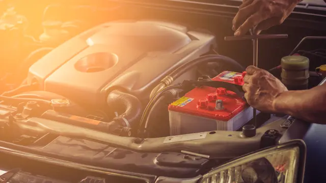 When to Bid Farewell to Your Car Battery: The Perfect Time for Replacement - Blog by Bosch